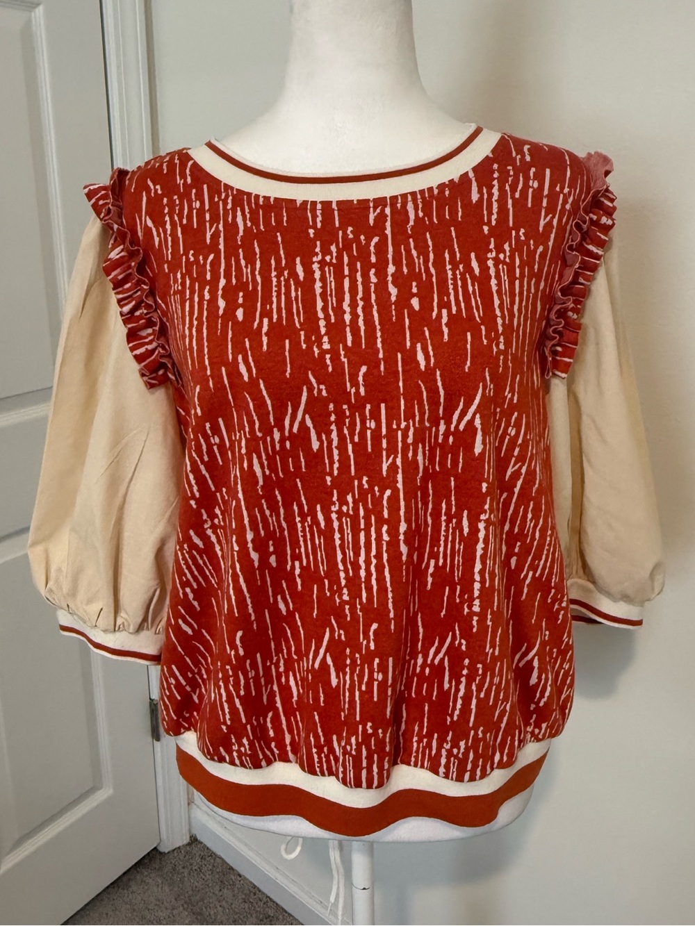 Women’s Patterned Ruffle Sleeve Top